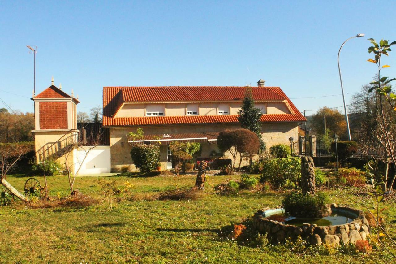 Casa Rural Agro Da Moa As Mirans Exterior photo